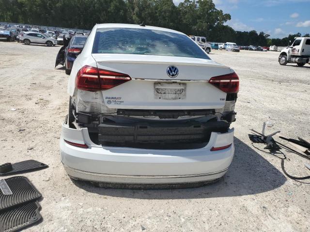 1VWDT7A3XHC019124 - 2017 VOLKSWAGEN PASSAT R-LINE Beyaz fotoğraf 6