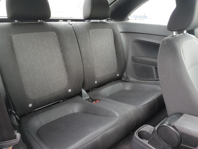 3VWFP7AT5DM688956 - 2013 VOLKSWAGEN BEETLE BLACK photo 10