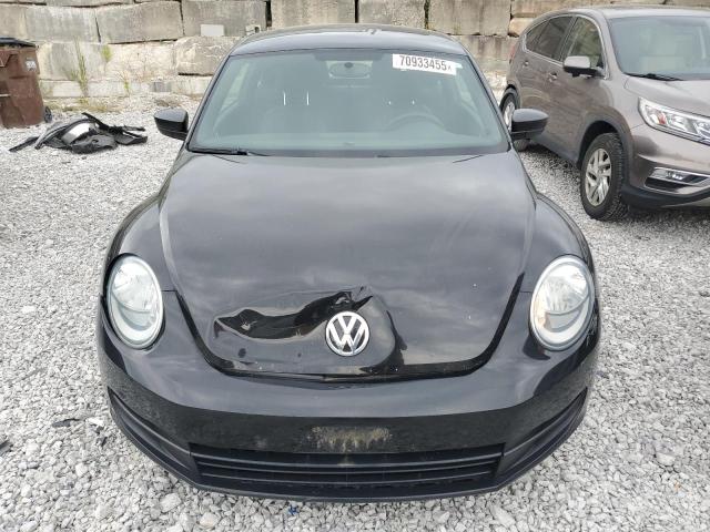 3VWFP7AT5DM688956 - 2013 VOLKSWAGEN BEETLE BLACK photo 5