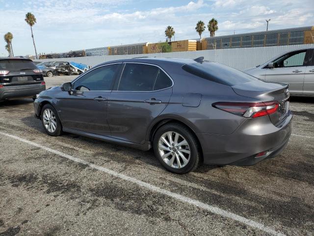 4T1C11AK9PU829681 - 2023 TOYOTA CAMRY LE GRAY photo 2