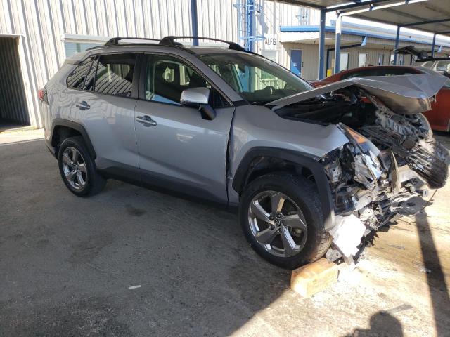 JTMG1RFV6KD020509 - 2019 TOYOTA RAV4 LE Argent photo 4