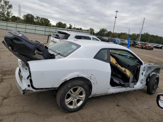 2C3CDZFJ8NH178056 - 2022 DODGE CHALLENGER R/T SCAT PACK WHITE photo 3