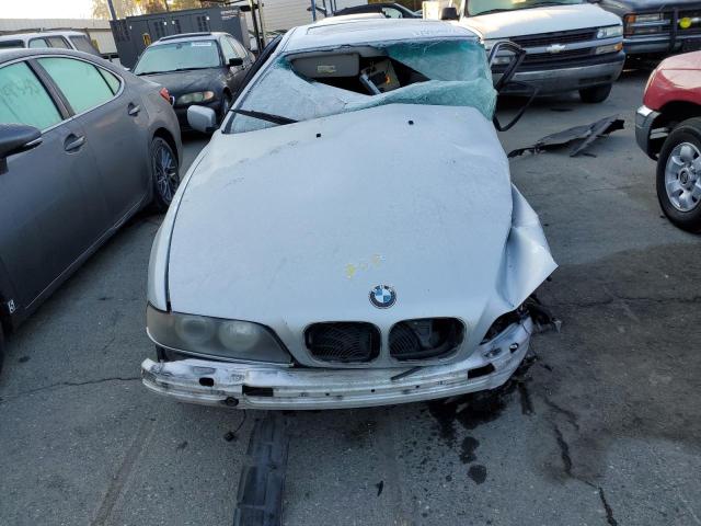 WBADN63411GM71536 - 2001 BMW 540 I AUTOMATIC فضي صورة 5