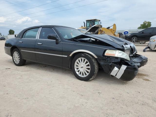 1LNHM81W84Y630893 - 2004 LINCOLN TOWN CAR EXECUTIVE BLACK photo 4