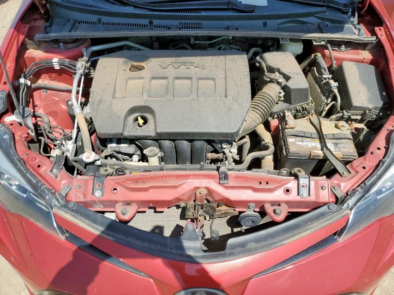 5YFBURHE5JP793742 - 2018 TOYOTA COROLLA L RED photo 11