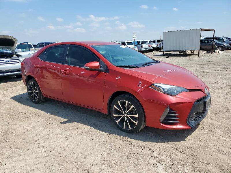 5YFBURHE5JP793742 - 2018 TOYOTA COROLLA L RED photo 4