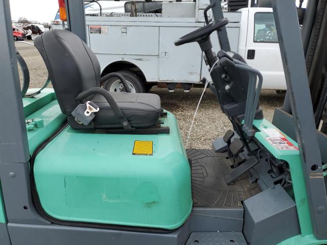 0000000AF82C00386 - 2017 MITSUBISHI FORKLIFT GREEN photo 5