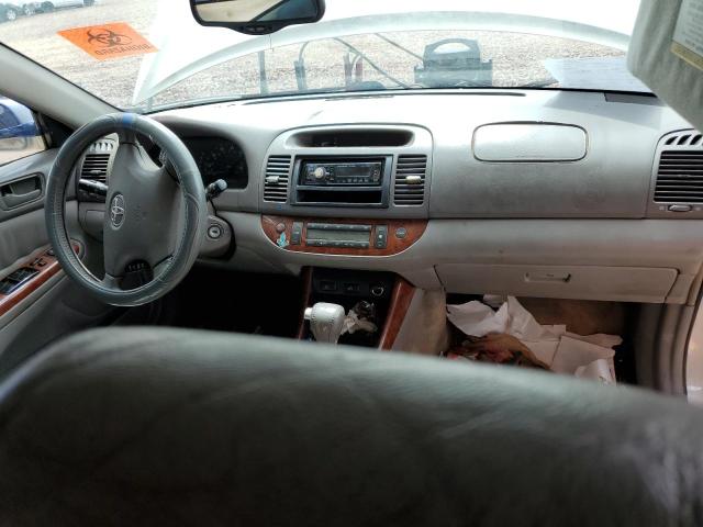 4T1BF30K42U031141 - 2002 TOYOTA CAMRY LE SILVER photo 8