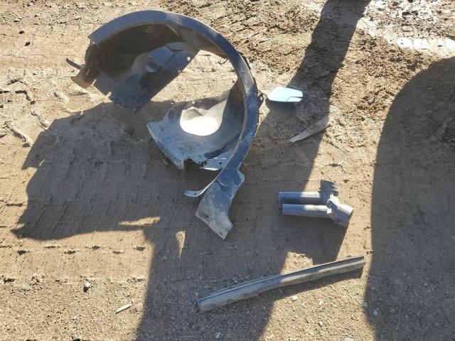 1FMCU0GD0HUE70863 - 2017 FORD ESCAPE SE WHITE photo 13