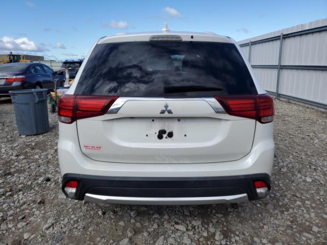 JA4AD3A3XJZ016801 - 2018 MITSUBISHI OUTLANDER SE WHITE photo 6