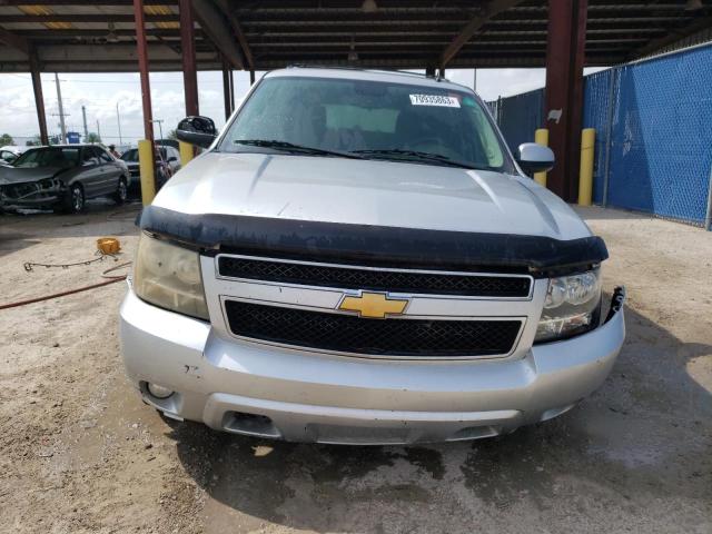 1GNSCJE04DR353848 - 2013 CHEVROLET SUBURBAN C1500 LT SILVER photo 5