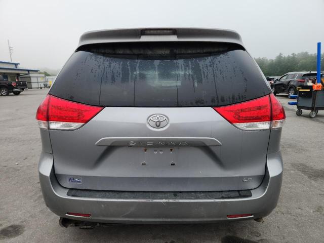 5TDKK3DC6CS276547 - 2012 TOYOTA SIENNA LE ვერცხლისფერი ფოტო 6