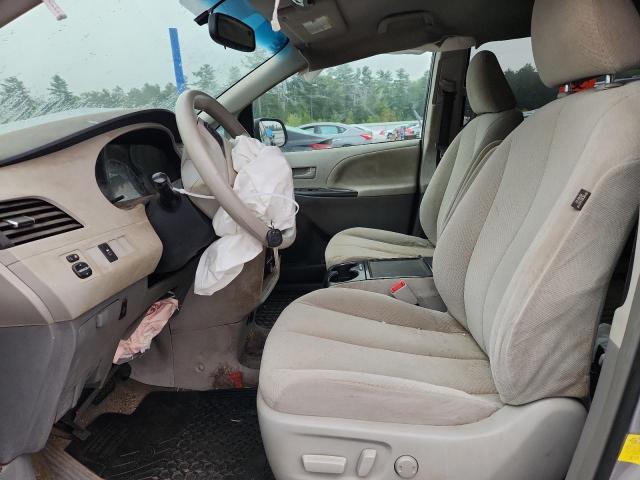 5TDKK3DC6CS276547 - 2012 TOYOTA SIENNA LE ვერცხლისფერი ფოტო 7