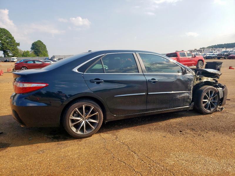 4T1BF1FK1HU352557 - 2017 TOYOTA CAMRY LE BLUE photo 3