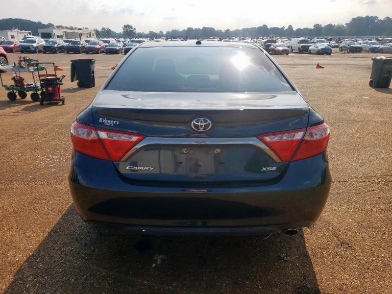 4T1BF1FK1HU352557 - 2017 TOYOTA CAMRY LE BLUE photo 6