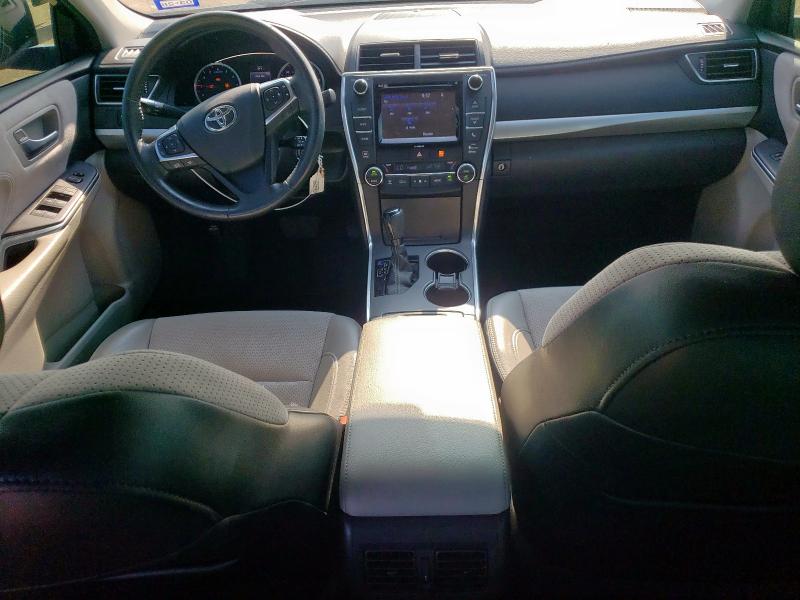 4T1BF1FK1HU352557 - 2017 TOYOTA CAMRY LE BLUE photo 8