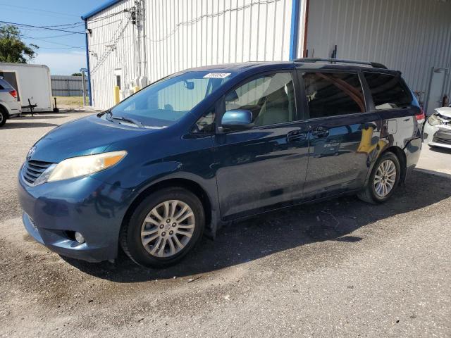 2011 TOYOTA SIENNA XLE, 