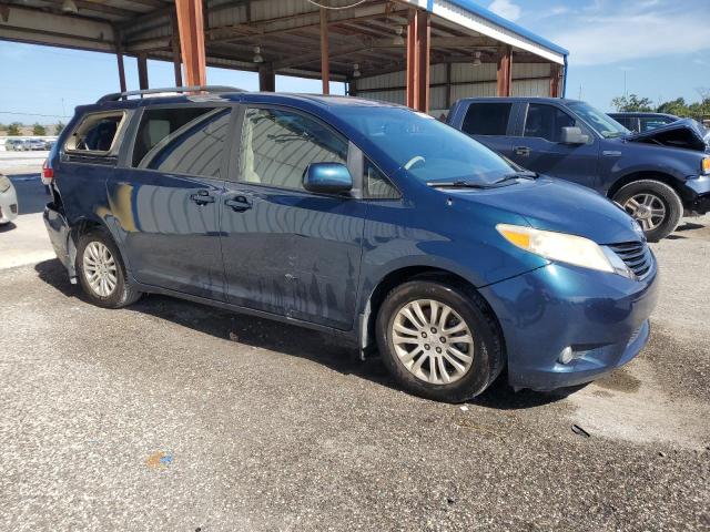 5TDYK3DC5BS005584 - 2011 TOYOTA SIENNA XLE BLUE photo 4