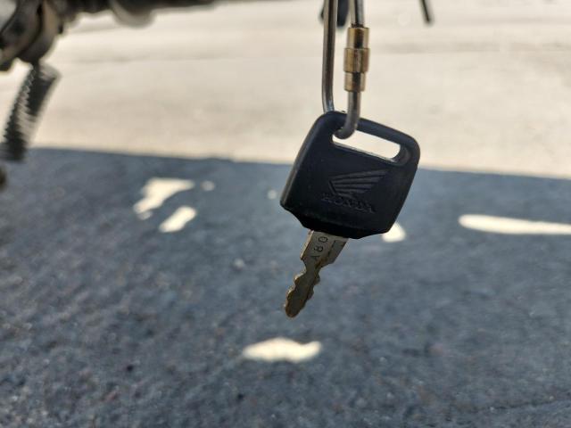 1HFSC1806XA302199 - 1999 HONDA VT1100 C Qırmızı foto 8