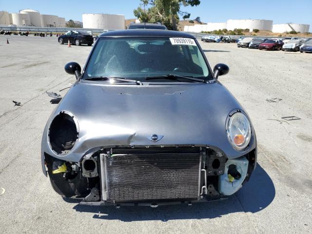 WMWMF3C58ATZ64190 - 2010 MINI COOPER GRAY photo 5
