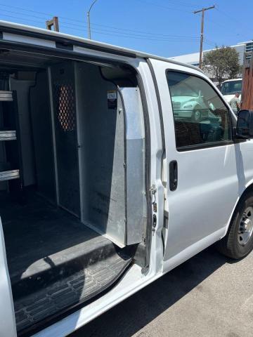 1GCWGAFP2M1207828 - 2021 CHEVROLET EXPRESS G2 WHITE photo 11