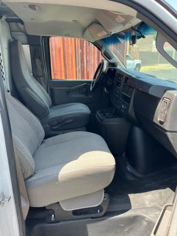 1GCWGAFP2M1207828 - 2021 CHEVROLET EXPRESS G2 WHITE photo 5