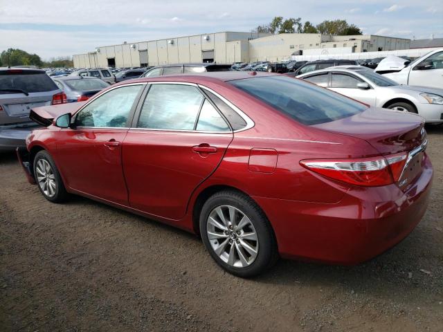 4T1BF1FK2FU945101 - 2015 TOYOTA CAMRY LE RED photo 2