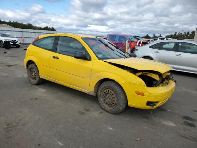 1FAFP31N37W190245 - 2007 FORD FOCUS ZX3 YELLOW photo 4