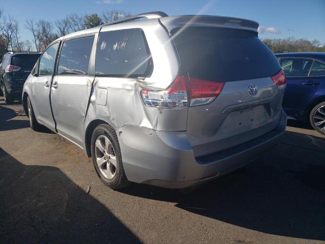 5TDKK3DC4DS360724 - 2013 TOYOTA SIENNA LE SILVER photo 2