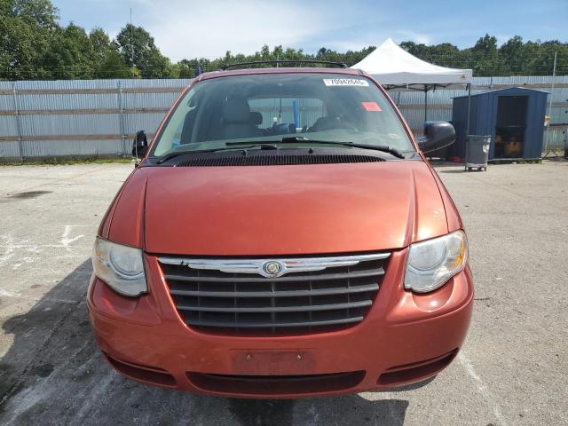 2A4GP54L16R702381 - 2006 CHRYSLER TOWN & COU TOURING ORANGE photo 5