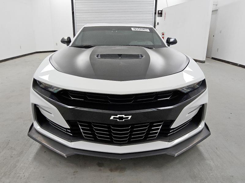 1G1FG1R71K0154949 - 2019 CHEVROLET CAMARO SS أبيض صورة 5