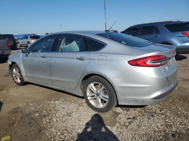 3FA6P0HDXJR284273 - 2018 FORD FUSION SE Gümüş fotoğraf 2