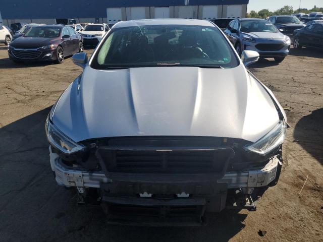3FA6P0HDXJR284273 - 2018 FORD FUSION SE Gümüş fotoğraf 5