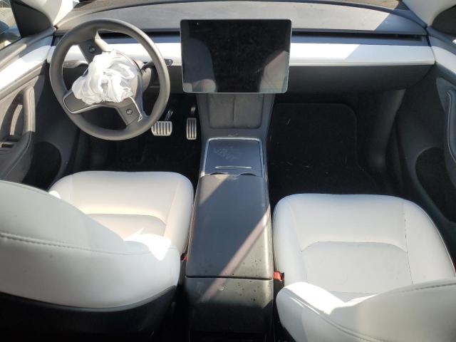 7SAYGDEF7RA288973 - 2024 TESLA MODEL Y GRAY photo 8