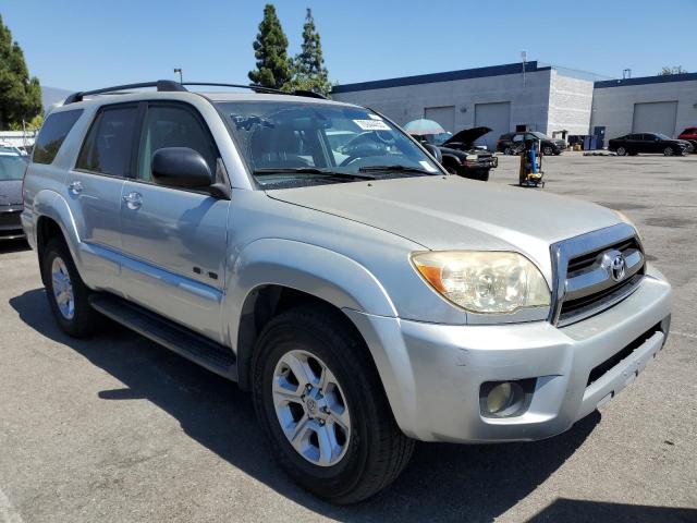 JTEBU14R770127359 - 2007 TOYOTA 4RUNNER SR5 SILVER photo 4