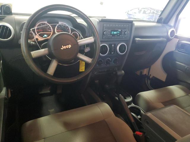 1J4BA5H14AL228688 - 2010 JEEP WRANGLER U SAHARA Ağ foto 8