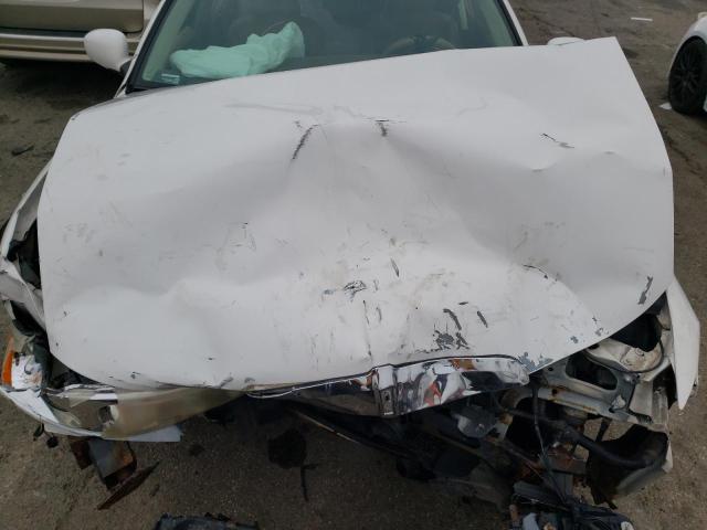 1LNFM81W4WY661357 - 1998 LINCOLN TOWN CAR EXECUTIVE WHITE photo 11