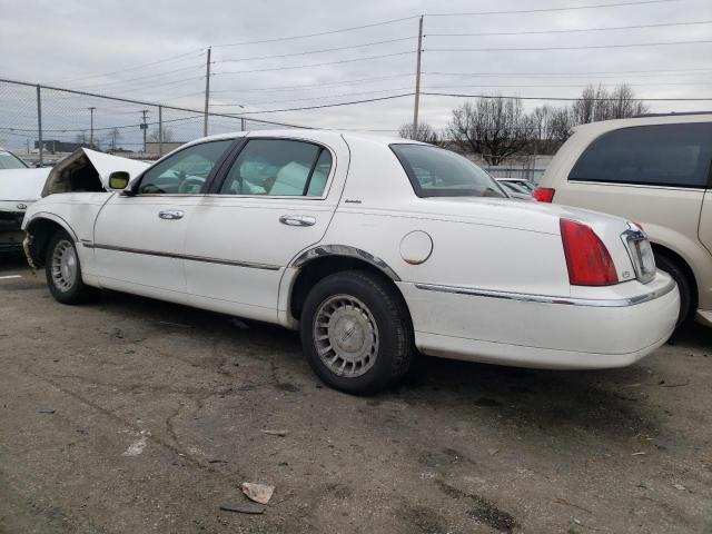 1LNFM81W4WY661357 - 1998 LINCOLN TOWN CAR EXECUTIVE WHITE photo 2