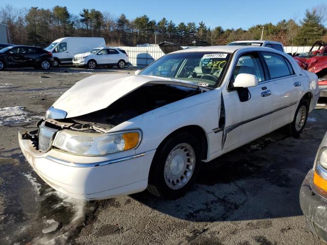 1LNHM81W62Y616794 - 2002 LINCOLN TOWN CAR EXECUTIVE WHITE photo 1