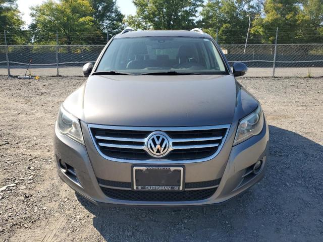 WVGBV7AX8BW553912 - 2011 VOLKSWAGEN TIGUAN S GRAY photo 5