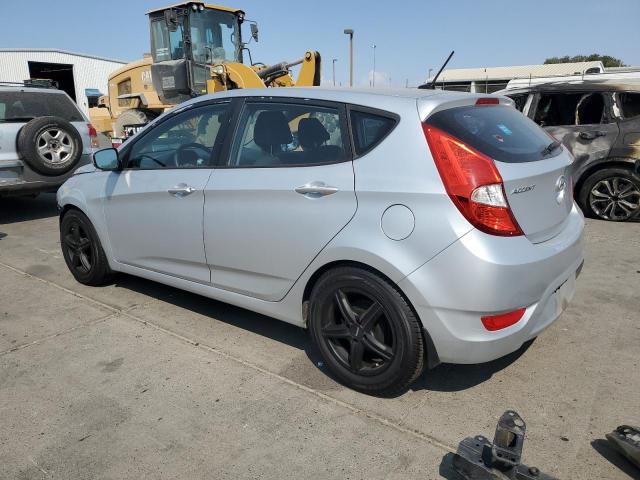 KMHCT5AEXDU106073 - 2013 HYUNDAI ACCENT GLS 银色 照片 2