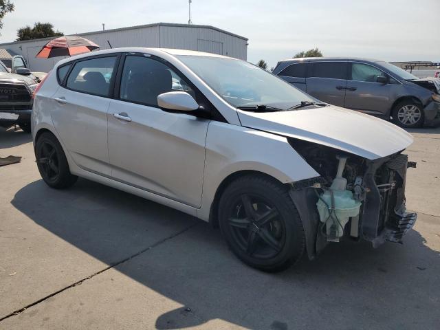 KMHCT5AEXDU106073 - 2013 HYUNDAI ACCENT GLS 银色 照片 4
