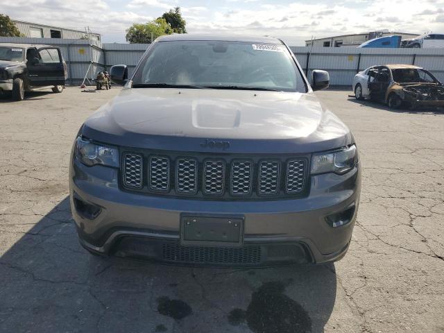 1C4RJEAG0HC956232 - 2017 JEEP GRAND CHEROKEE LAREDO გრაფიტი ფოტო 5