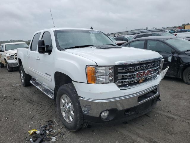 1GT121C86EF101666 - 2014 GMC SIERRA K2500 SLT WHITE photo 4