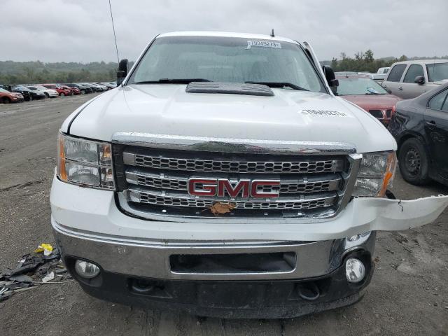 1GT121C86EF101666 - 2014 GMC SIERRA K2500 SLT WHITE photo 5