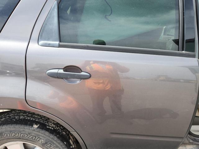 1FMCU0DGXBKB92197 - 2011 FORD ESCAPE XLT GRAY photo 11