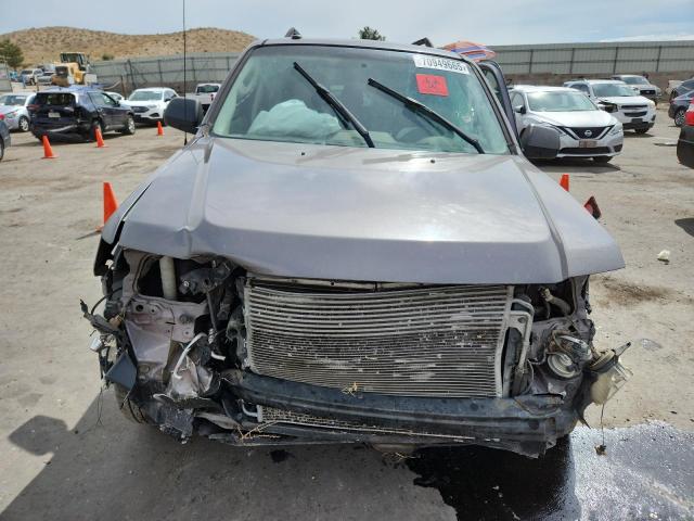 1FMCU0DGXBKB92197 - 2011 FORD ESCAPE XLT GRAY photo 5