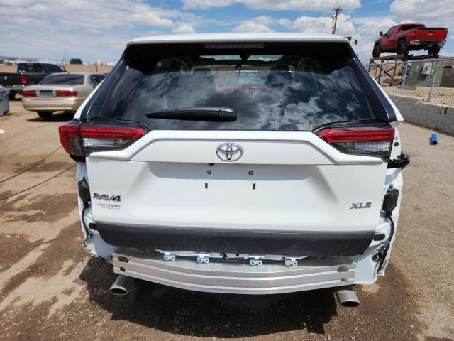 2T3W1RFVXRW351635 - 2024 TOYOTA RAV4 XLE WHITE photo 6