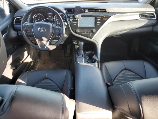 4T1B11HK3JU104845 - 2018 TOYOTA CAMRY L WHITE photo 8