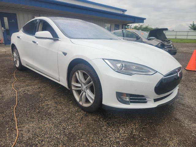 5YJSA1CG8DFP22036 - 2013 TESLA MODEL S Белый фото 4